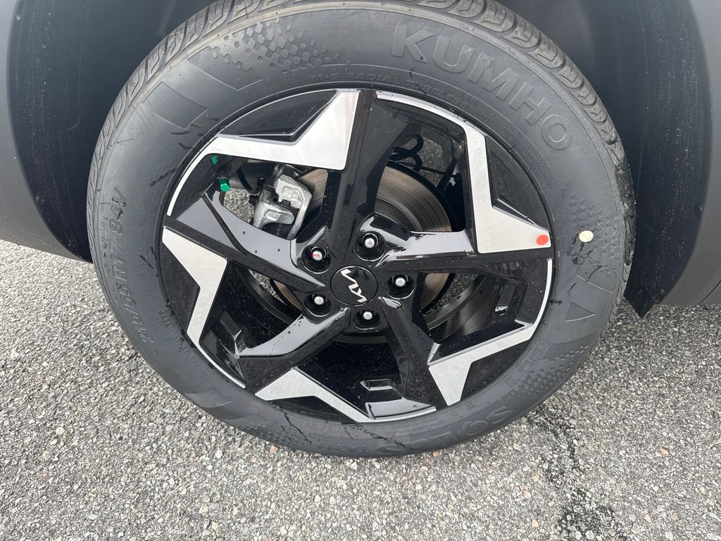 2025 Kia Seltos S photo 17