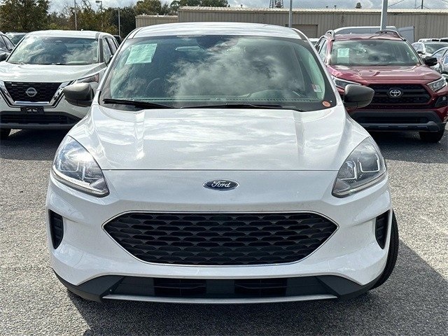 2022 Ford Escape SE photo 2