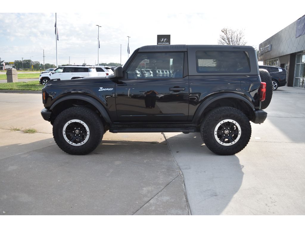 2021 Ford Bronco Black Diamond photo 4