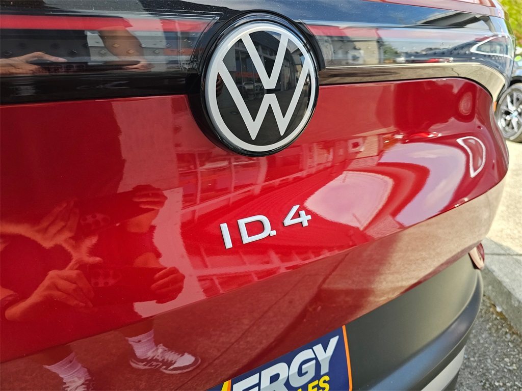 2023 Volkswagen ID.4 Pro Plus photo 16