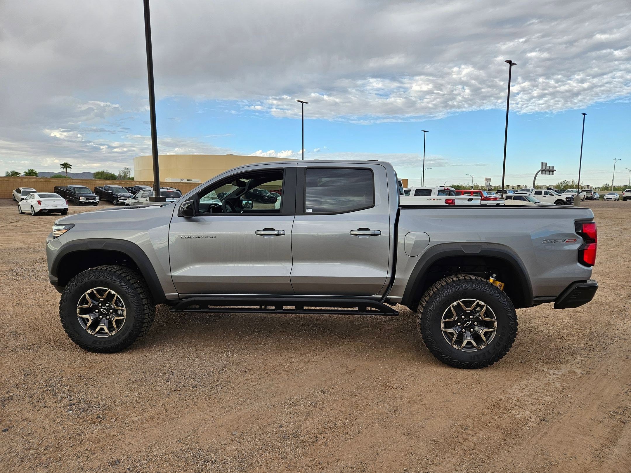 2026 Chevrolet Colorado ZR2 photo 2