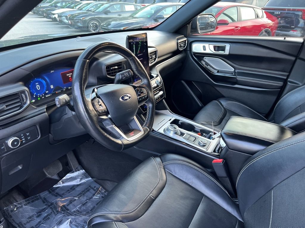 2022 Ford Explorer ST photo 9