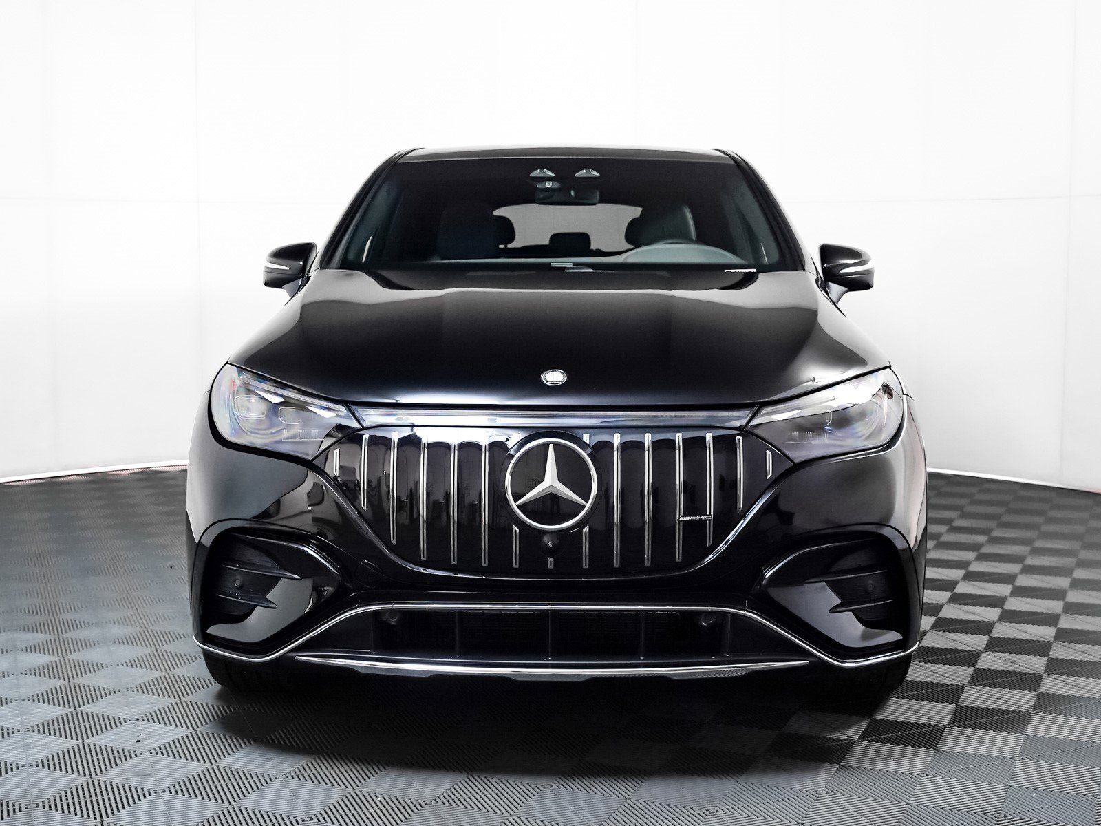 2025 Mercedes Benz EQE SUV AMG photo 8
