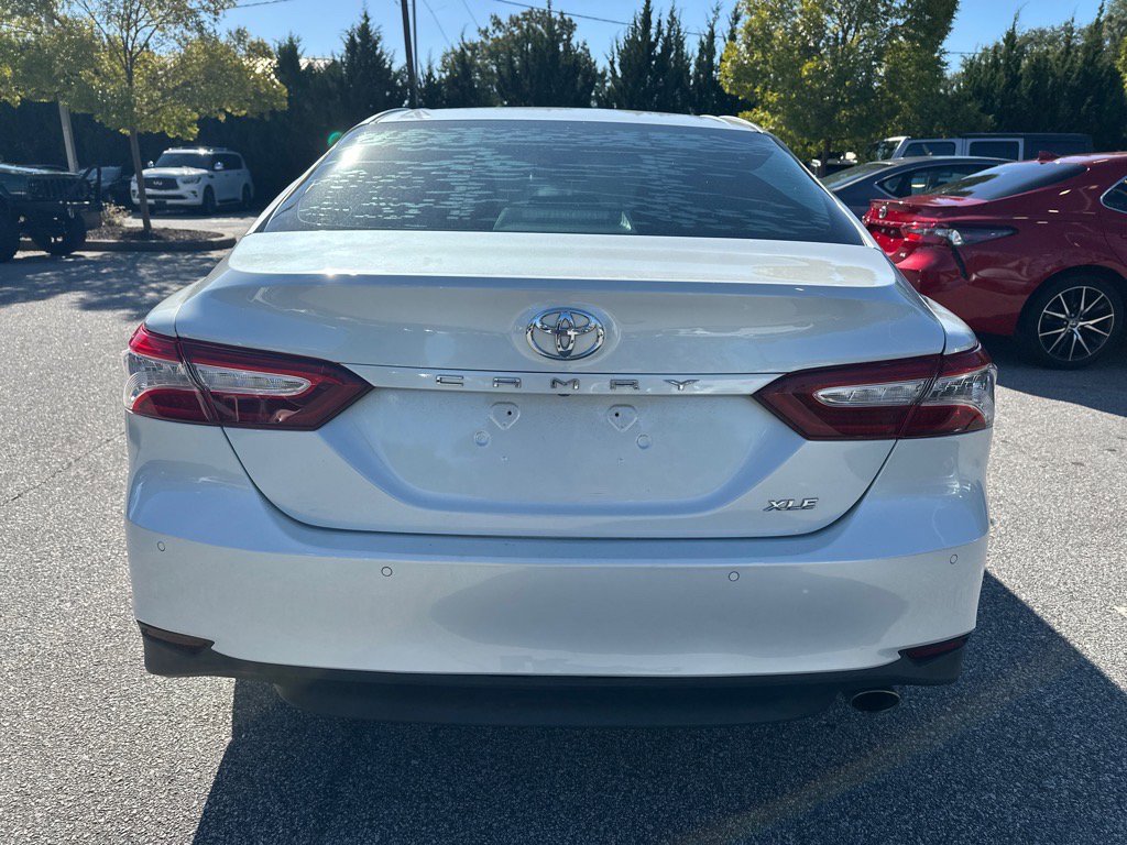 2018 Toyota Camry XLE photo 4