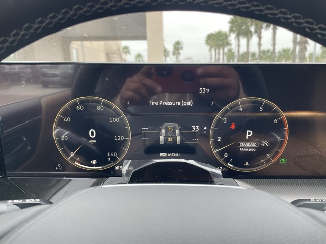 2025 Infiniti QX80 Luxe photo 11