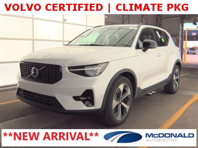 2025 Volvo XC40 Plus's photo