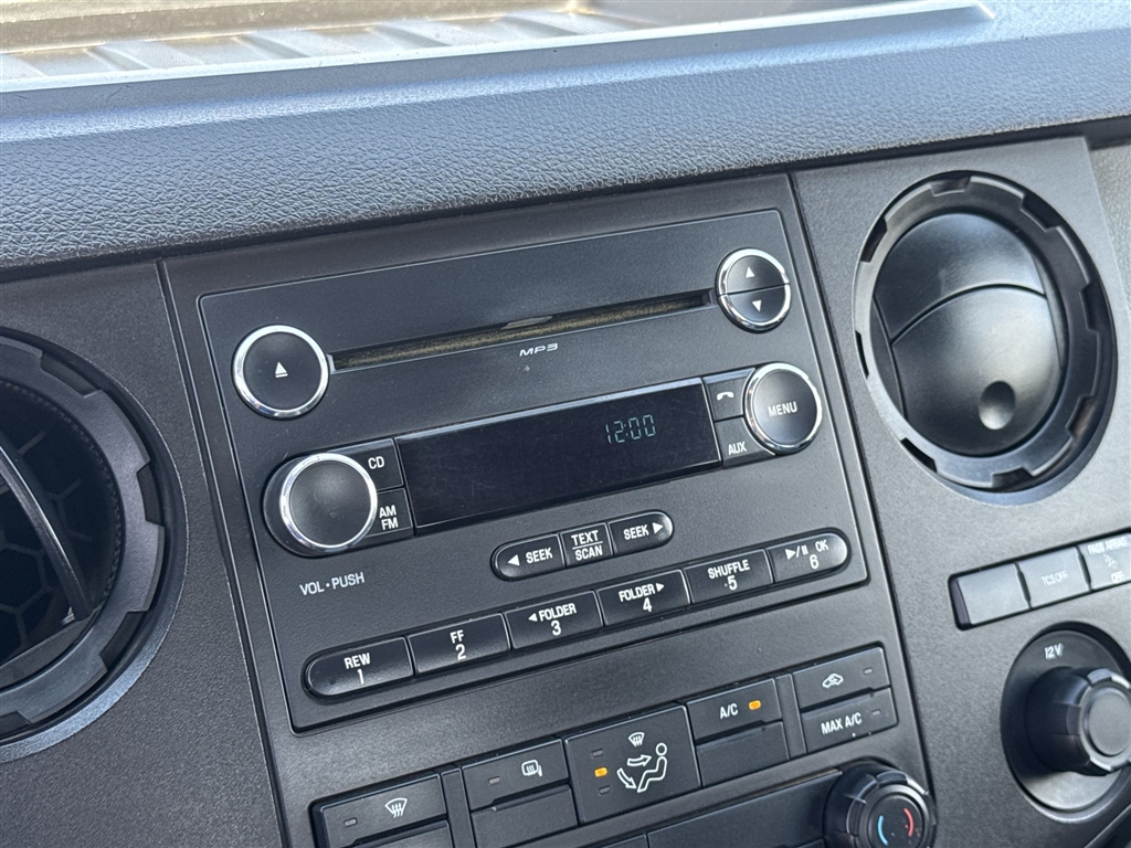 2014 Ford F-550 photo 11
