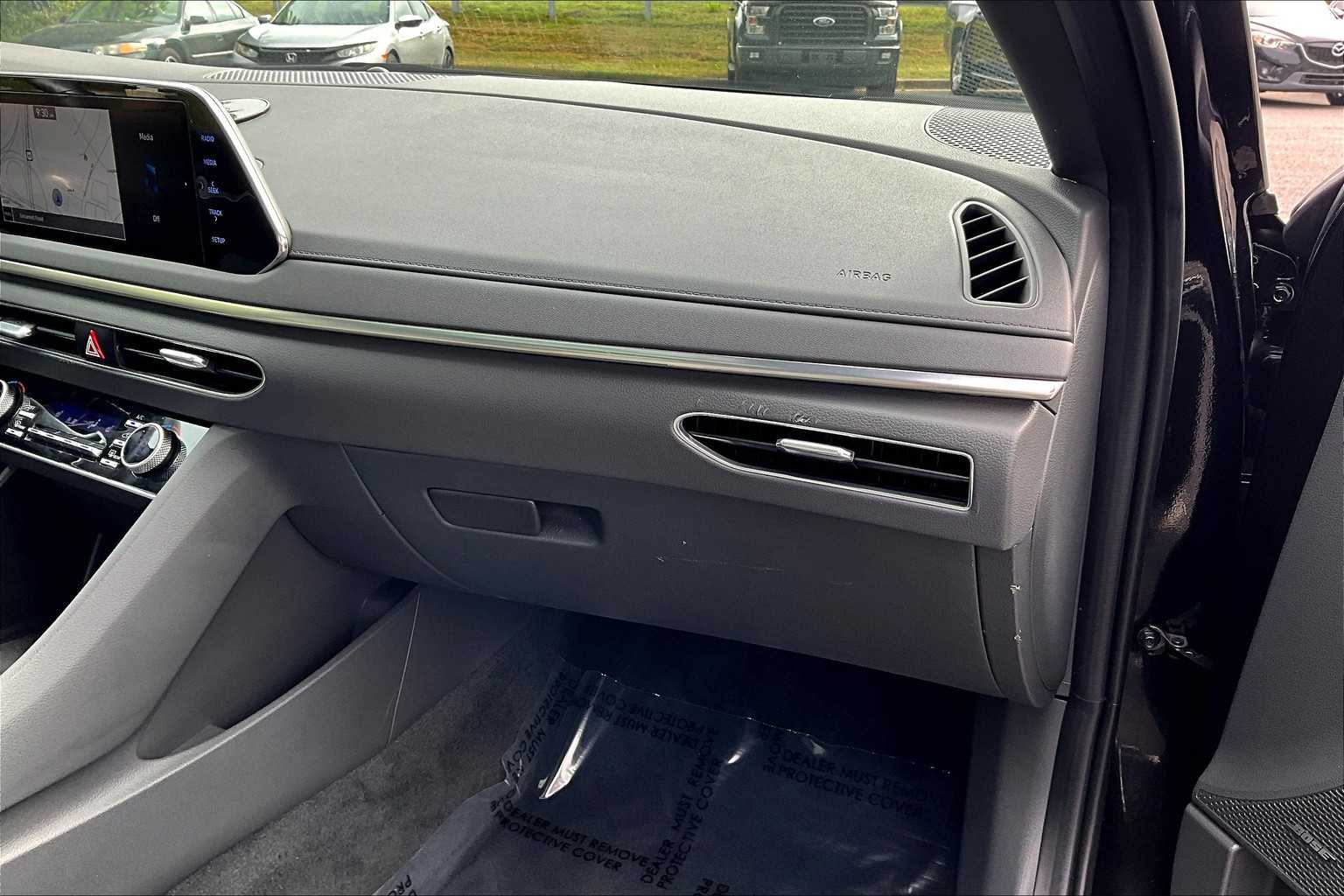 2022 Hyundai Sonata SEL Plus photo 18