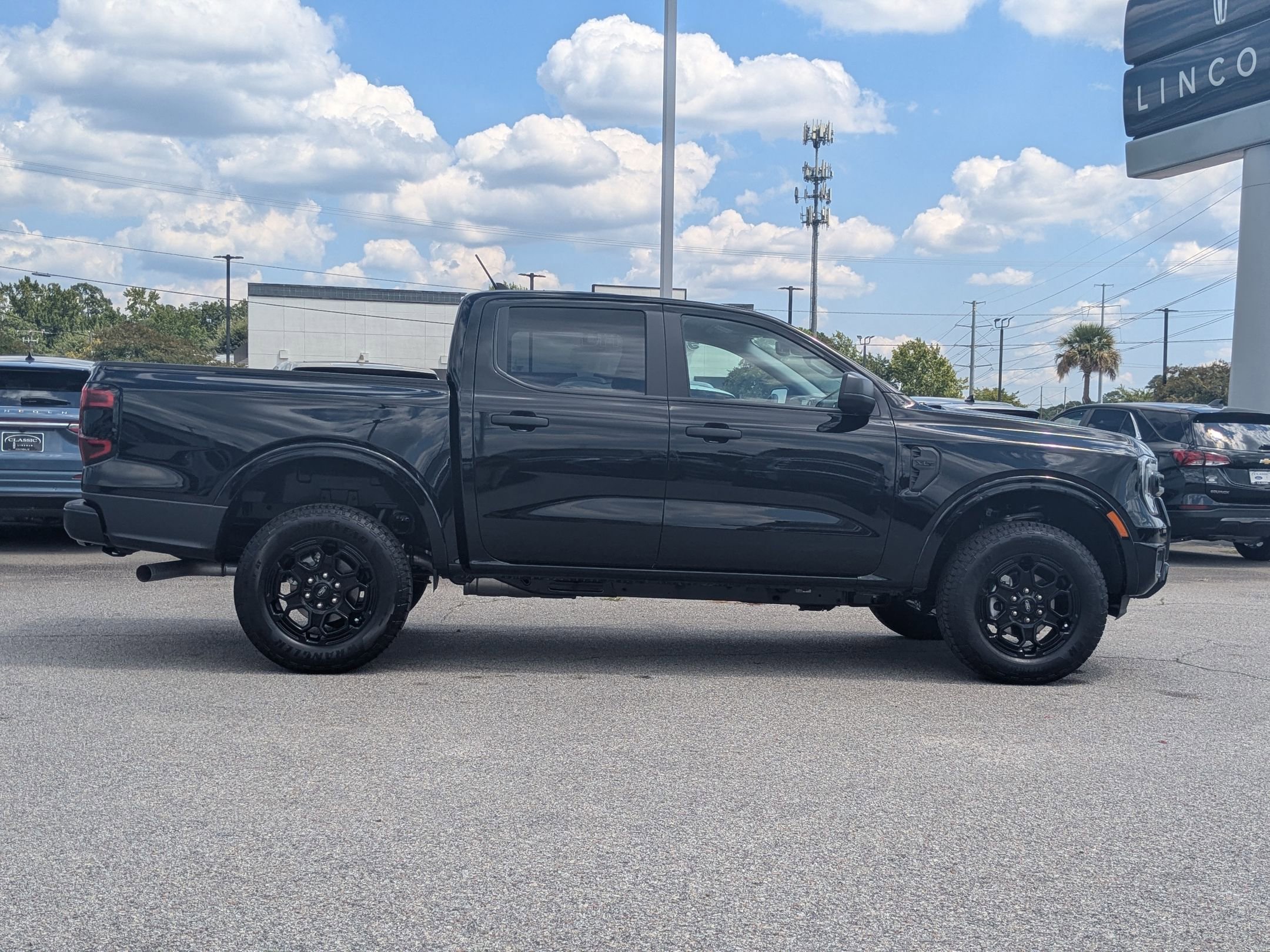 2025 Ford Ranger XLT photo 2