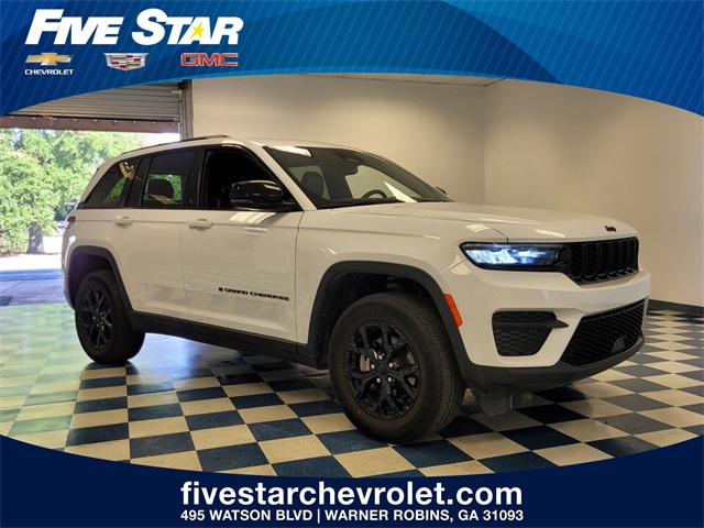 2024 Jeep Grand Cherokee Altitude's photo