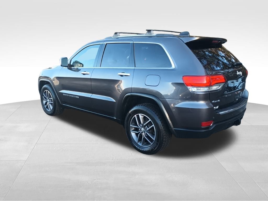 2017 Jeep Grand Cherokee Limited photo 2