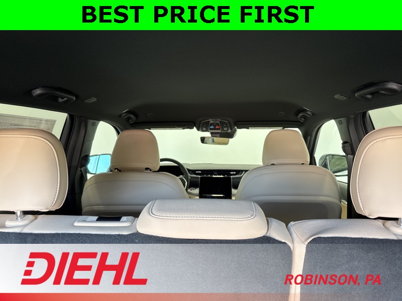 2025 Jeep Grand Cherokee Limited photo 2