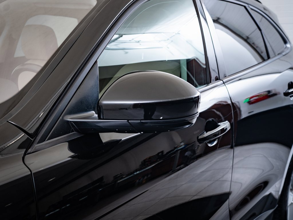 2018 Jaguar F-PACE Premium photo 14
