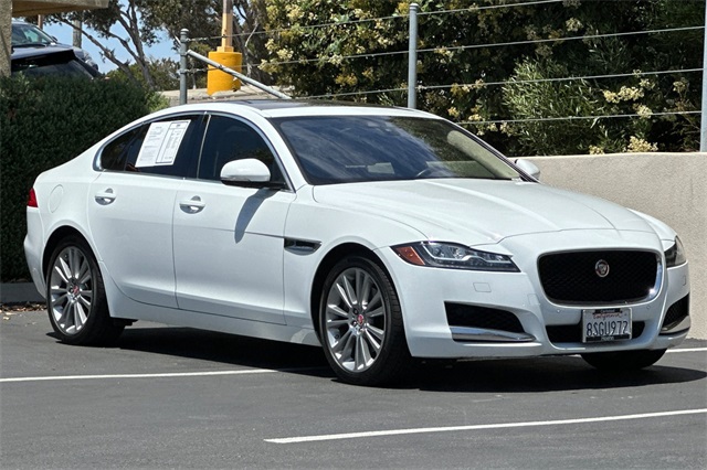 2020 Jaguar XF 25t Prestige photo 7