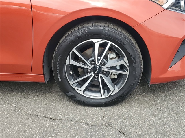 2023 Kia Forte LXS photo 4