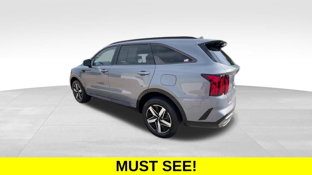 2021 Kia Sorento EX photo 2