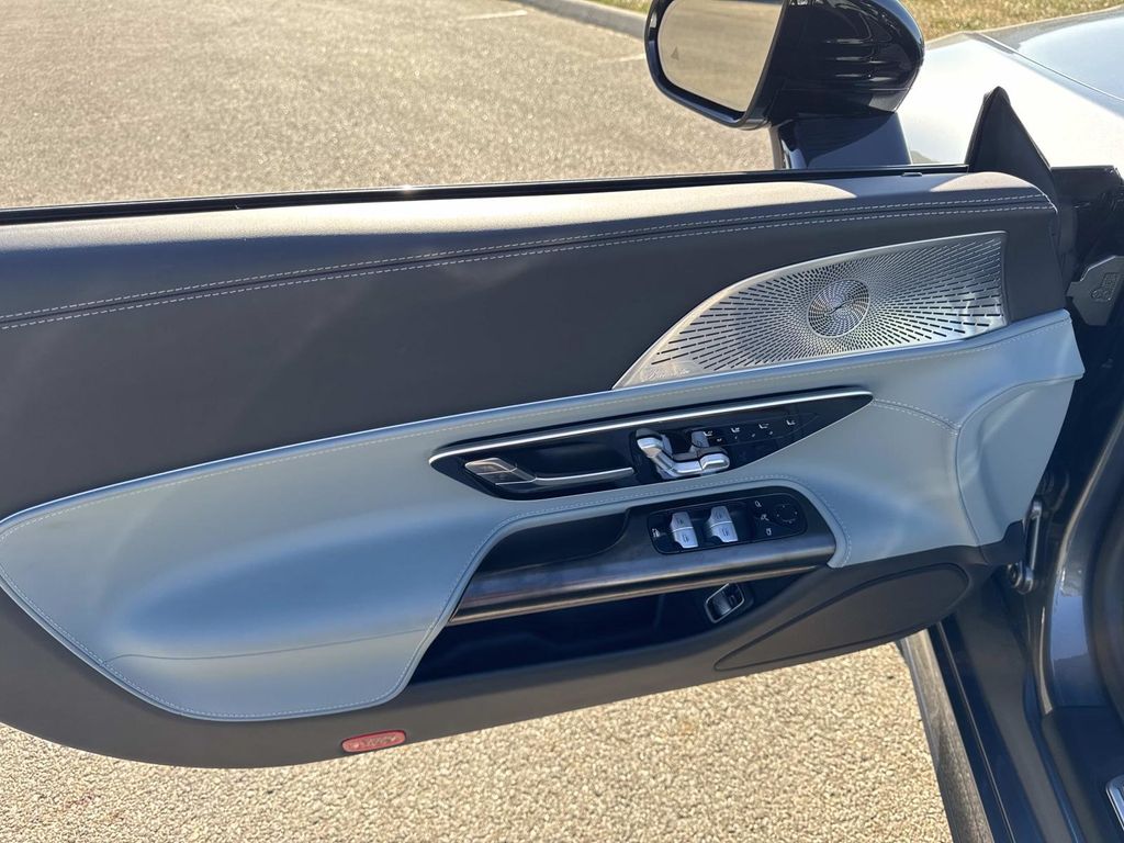 2022 Mercedes Benz SL 55 AMG photo 10