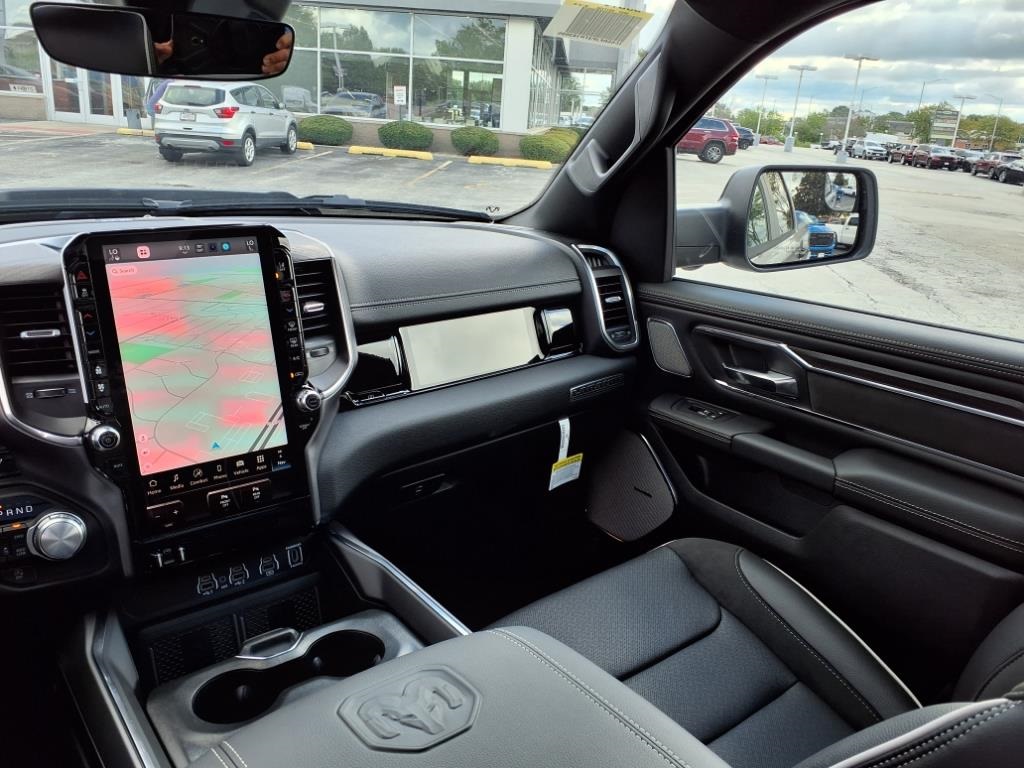 2026 Ram 1500 Laramie photo 13