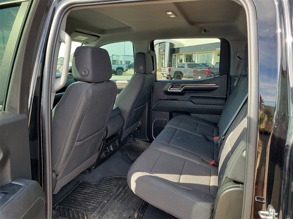 2024 Chevrolet Silverado 1500 RST photo 15