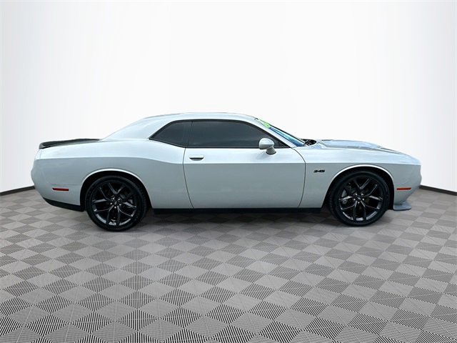 2023 Dodge Challenger R/T photo 8