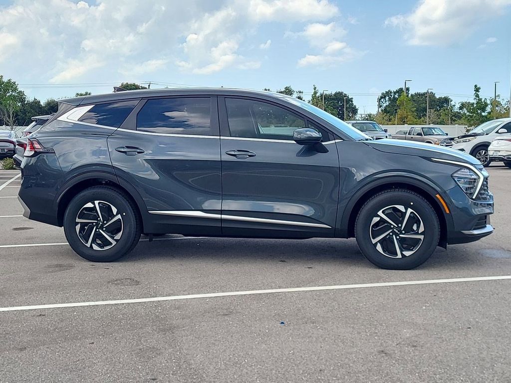 2025 Kia Sportage Hybrid LX photo 4