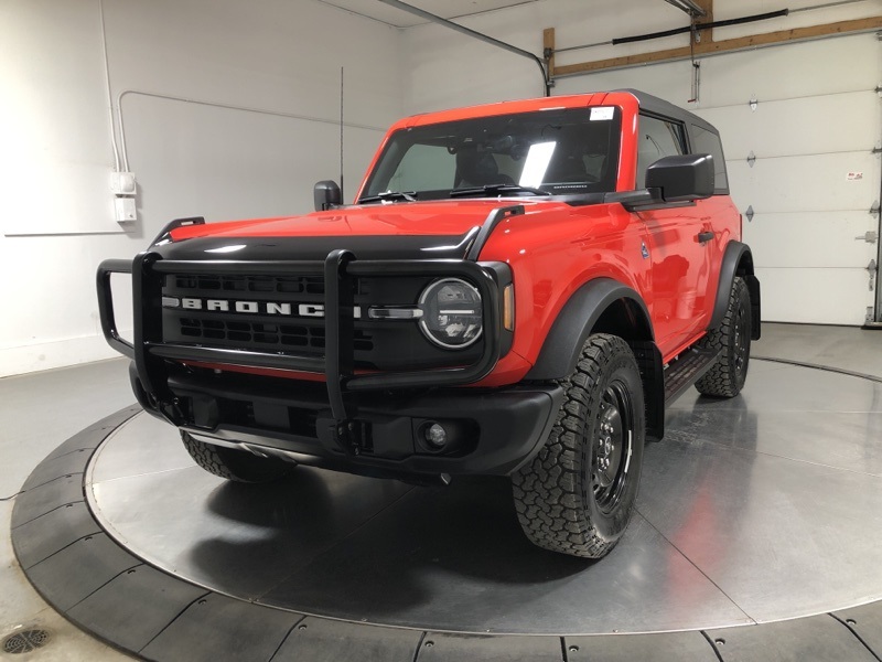 2023 Ford Bronco Black Diamond photo 3