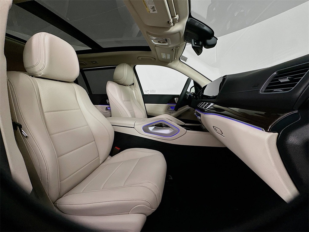 2026 Mercedes Benz GLS 450 4MATIC photo 24