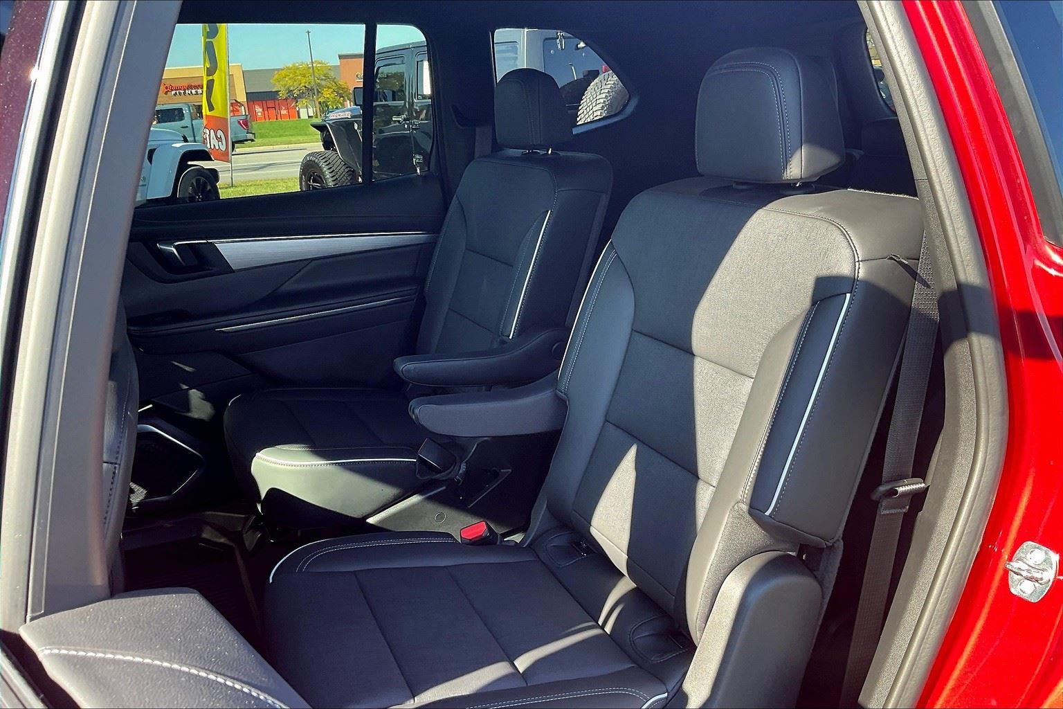 2025 Buick Enclave Preferred photo 4