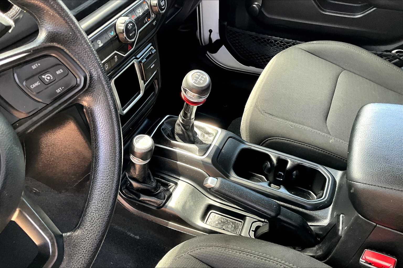 2022 Jeep Wrangler Sport photo 14