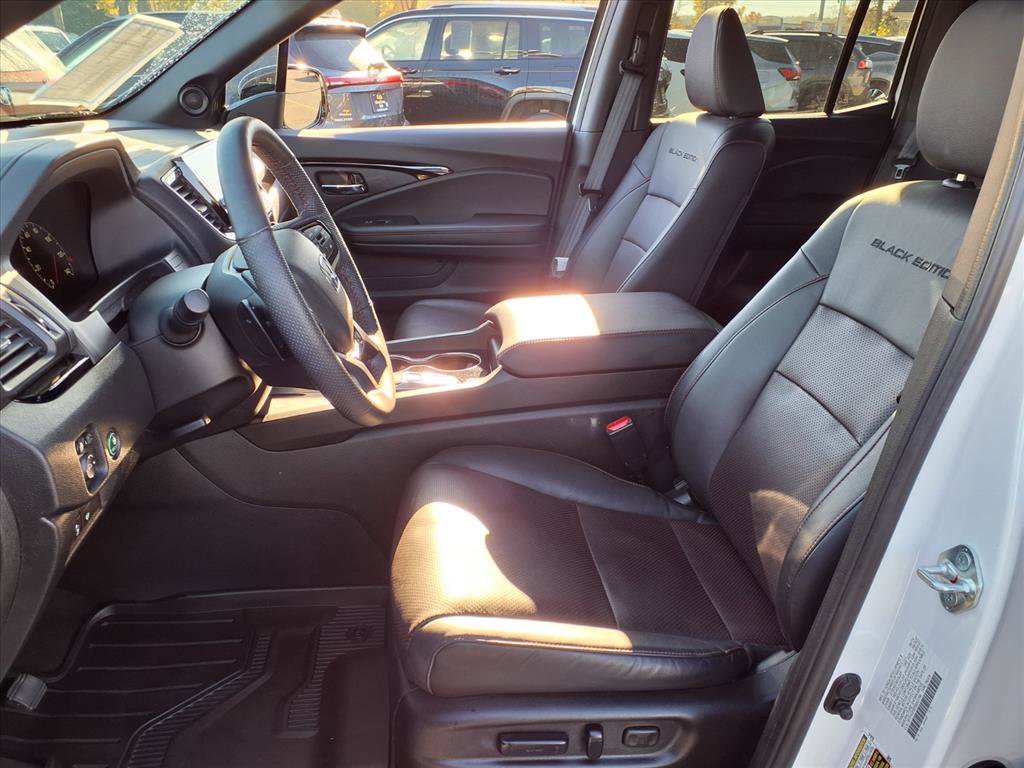 2024 Honda Ridgeline Black Edition photo 4