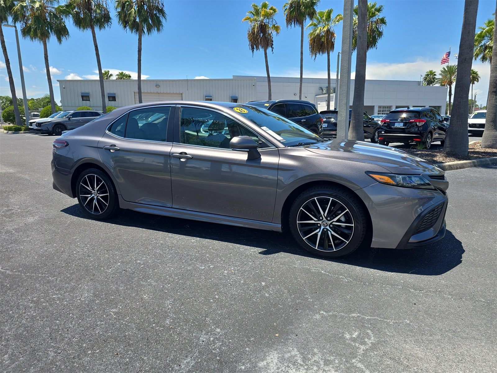 2023 Toyota Camry SE photo 2