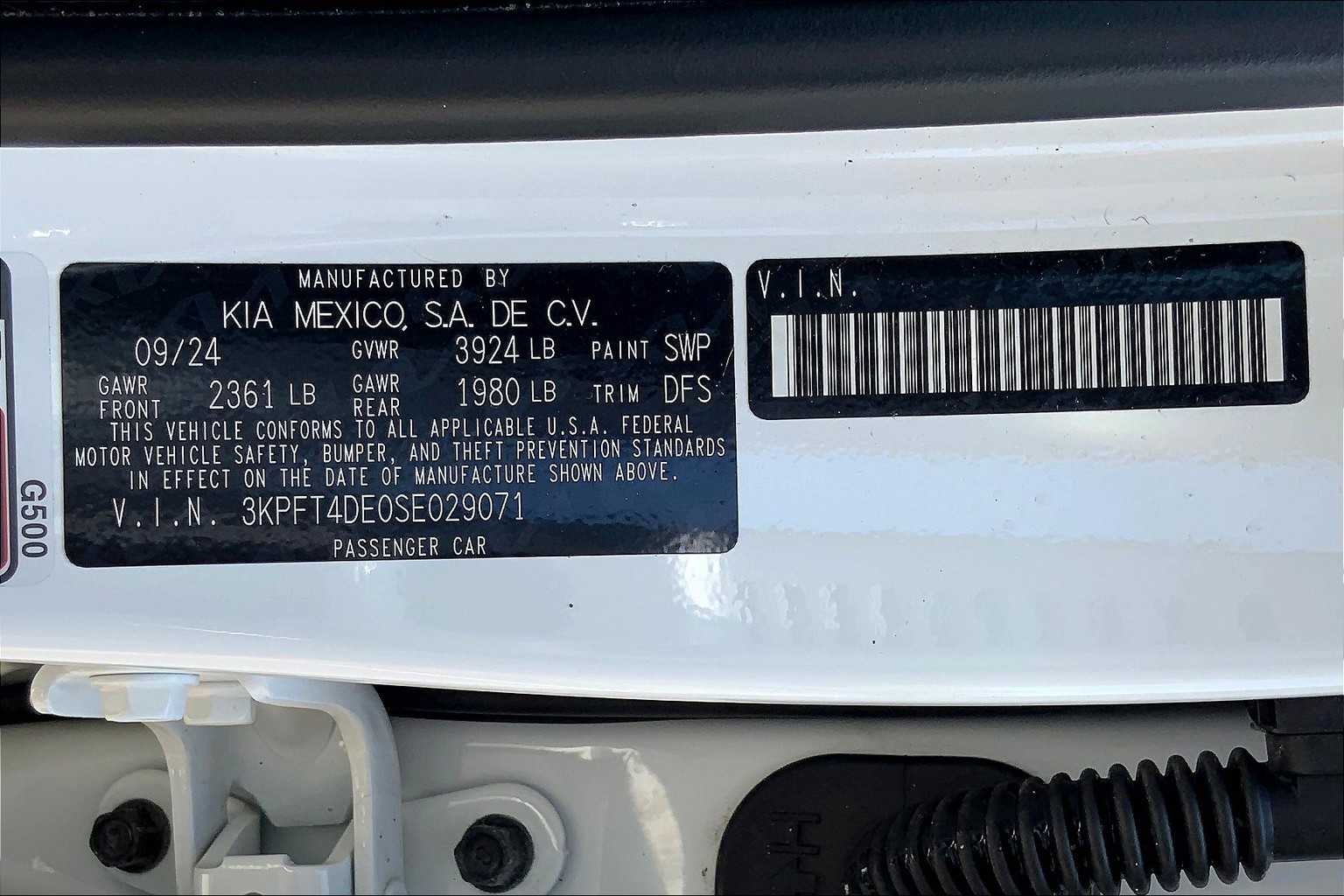 2025 Kia K4 LXS photo 32