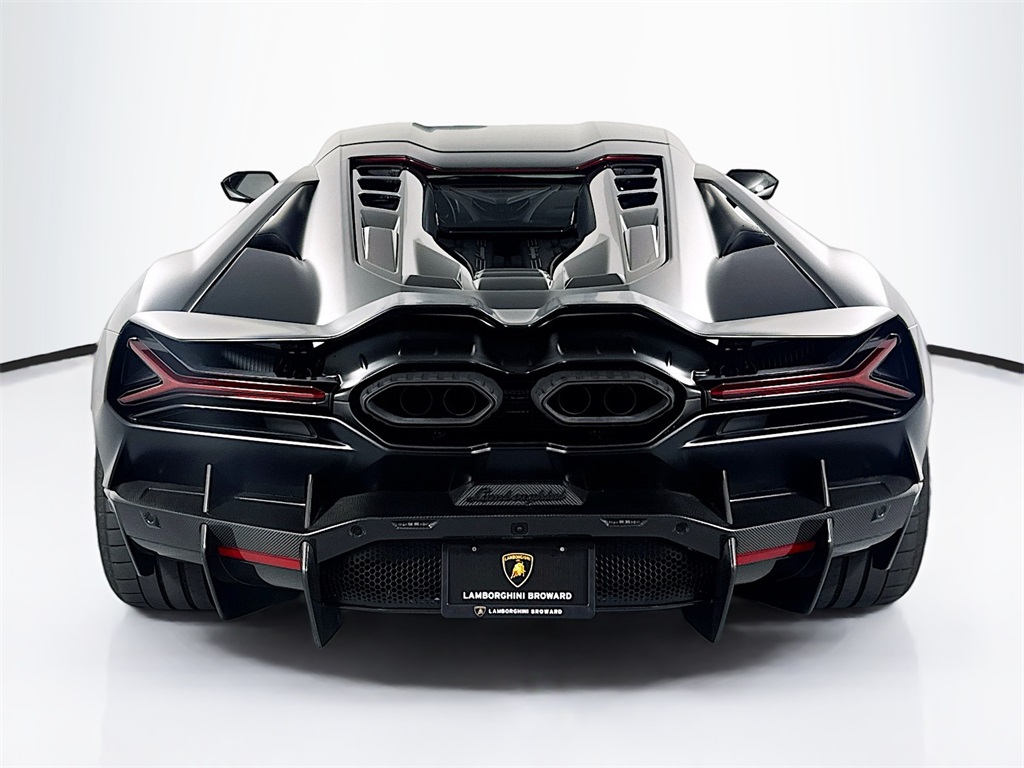 2024 Lamborghini Revuelto photo 6