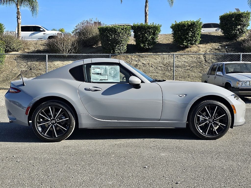 2025 Mazda MX-5 Miata Miata RF Grand Touring photo 7