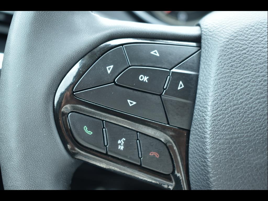 2023 Jeep Cherokee Altitude Lux photo 23