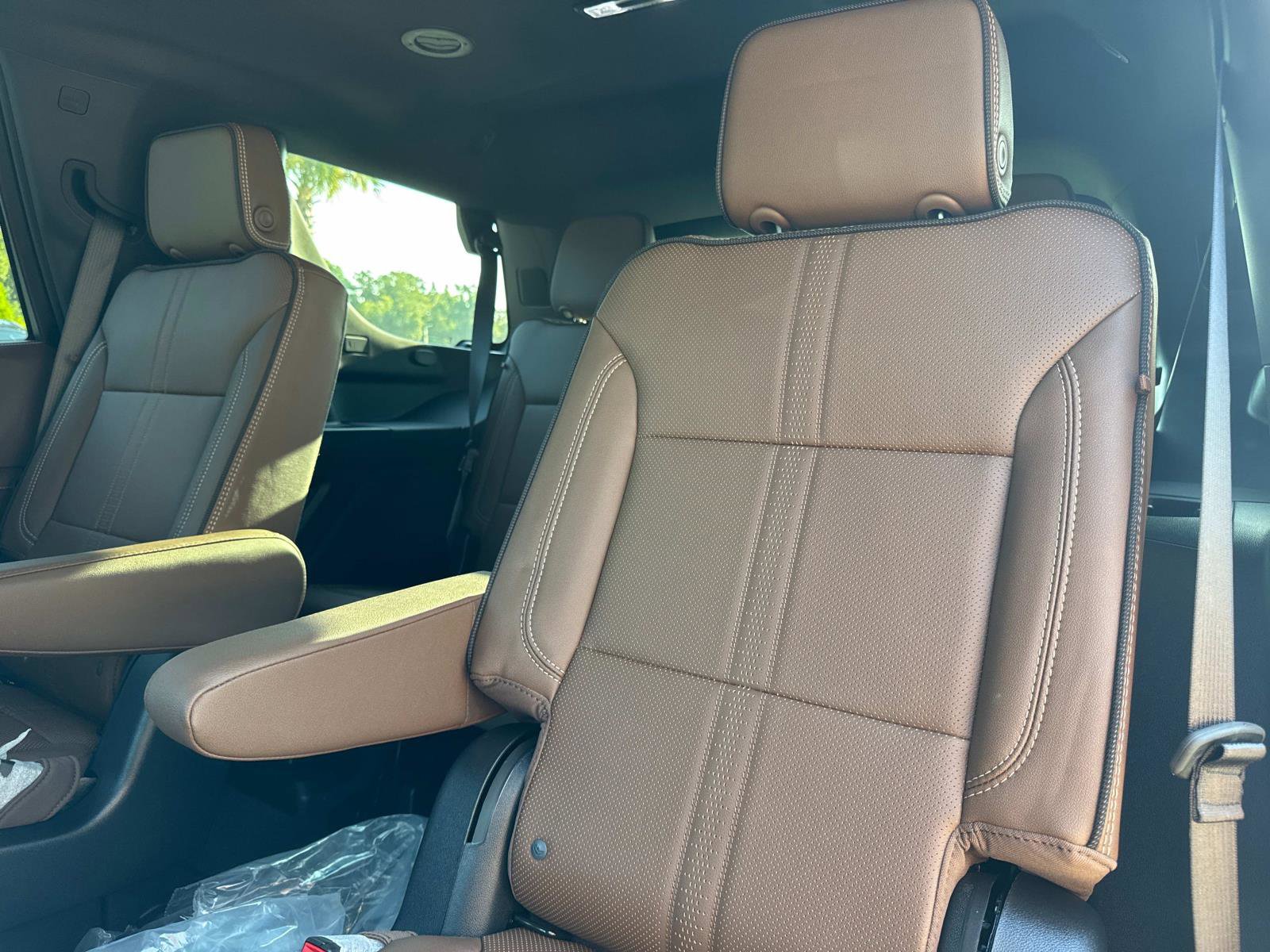 2025 Chevrolet Tahoe High Country photo 12
