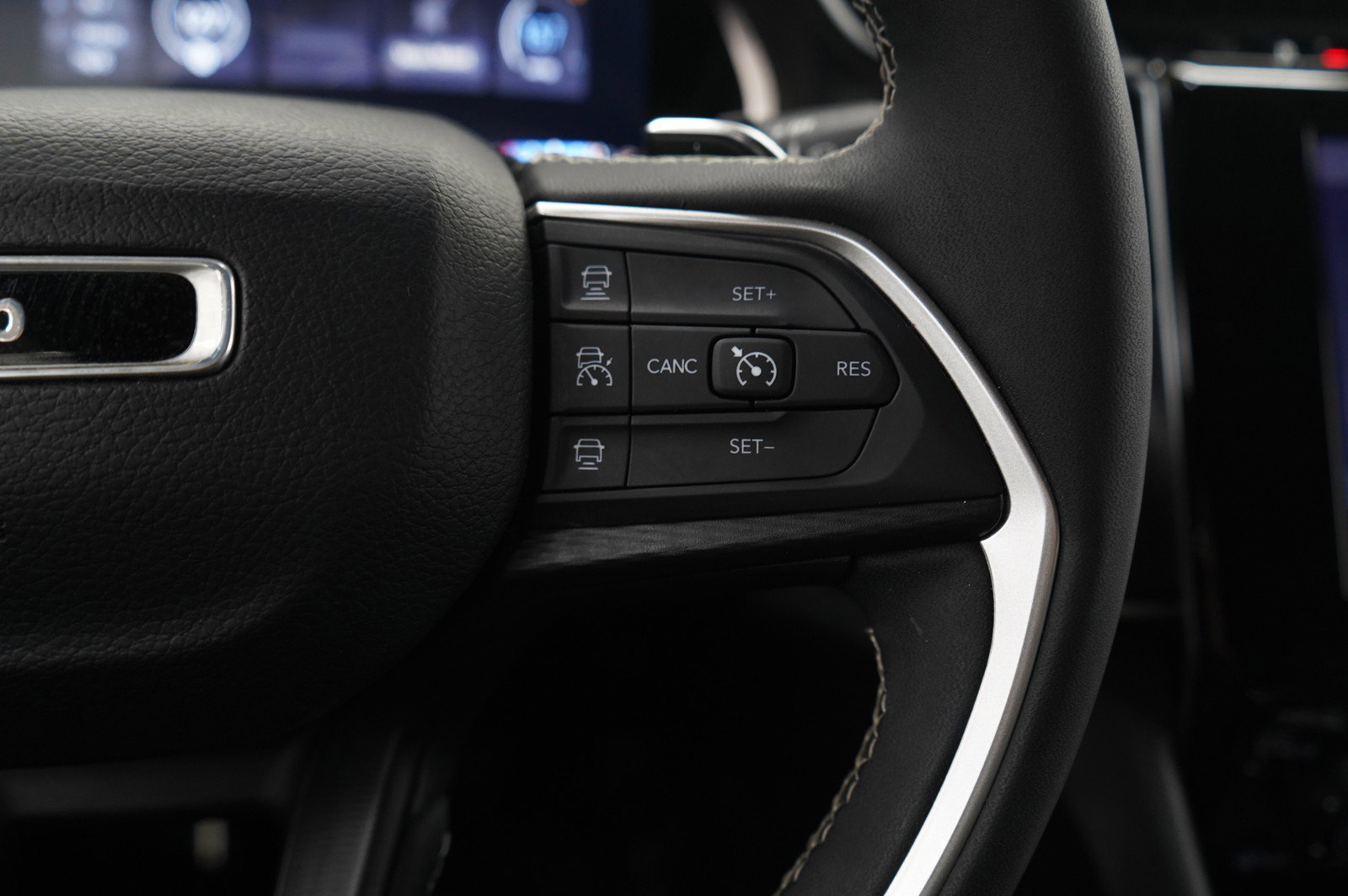 2023 Jeep Grand Cherokee Altitude photo 25
