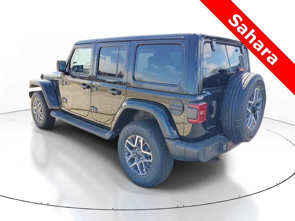 2025 Jeep Wrangler Sahara photo 4