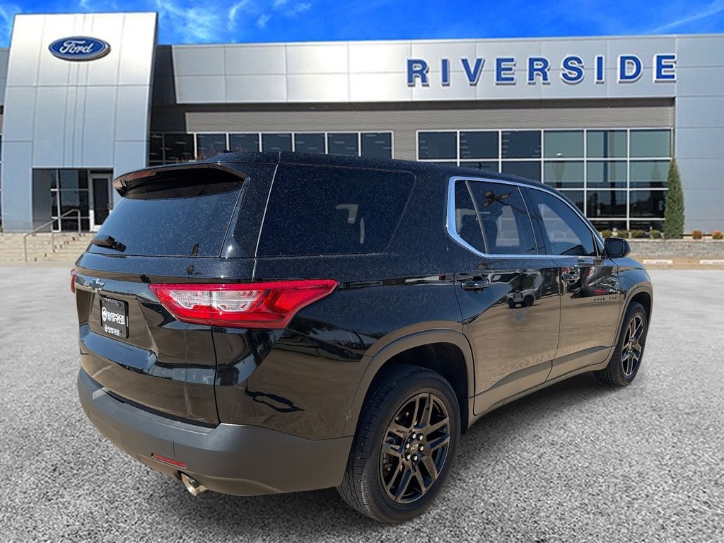 2020 Chevrolet Traverse LS photo 3