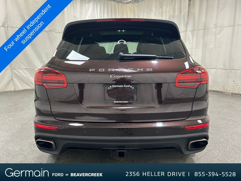 2017 Porsche Cayenne Base photo 5