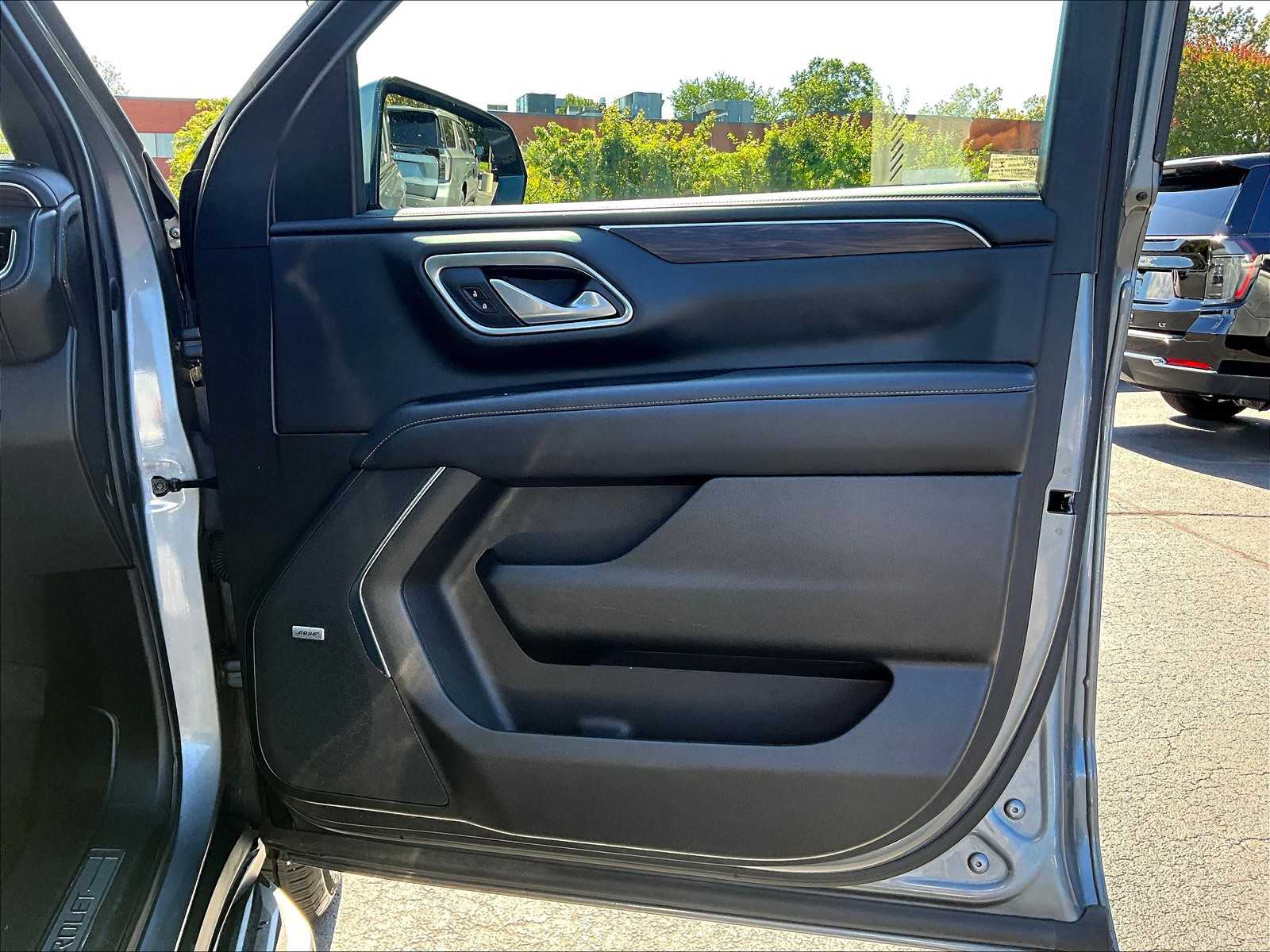 2021 Chevrolet Tahoe LT photo 12