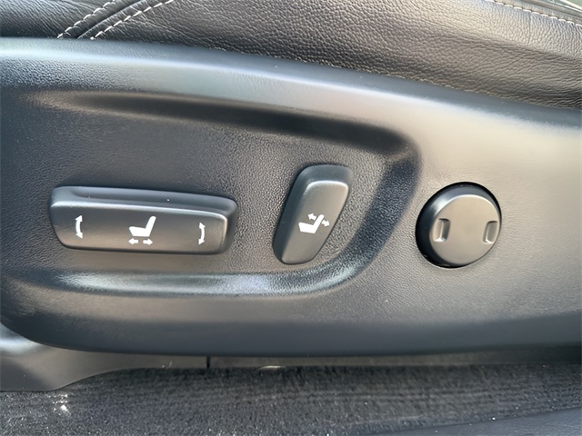 2019 Toyota 4Runner Limited photo 16
