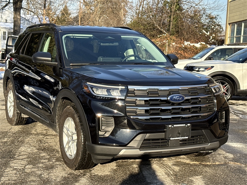 2025 Ford Explorer Active's photo
