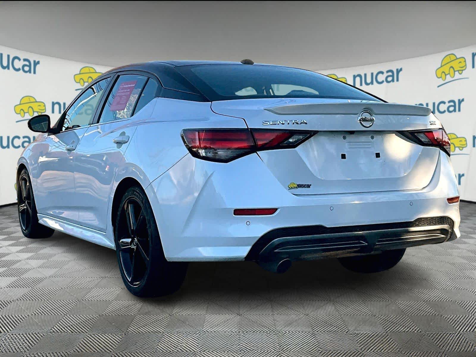 2022 Nissan Sentra SR photo 4