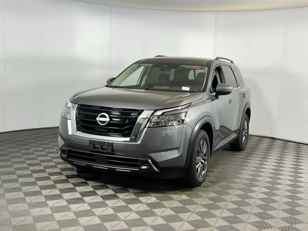 2024 Nissan Pathfinder SV photo 2