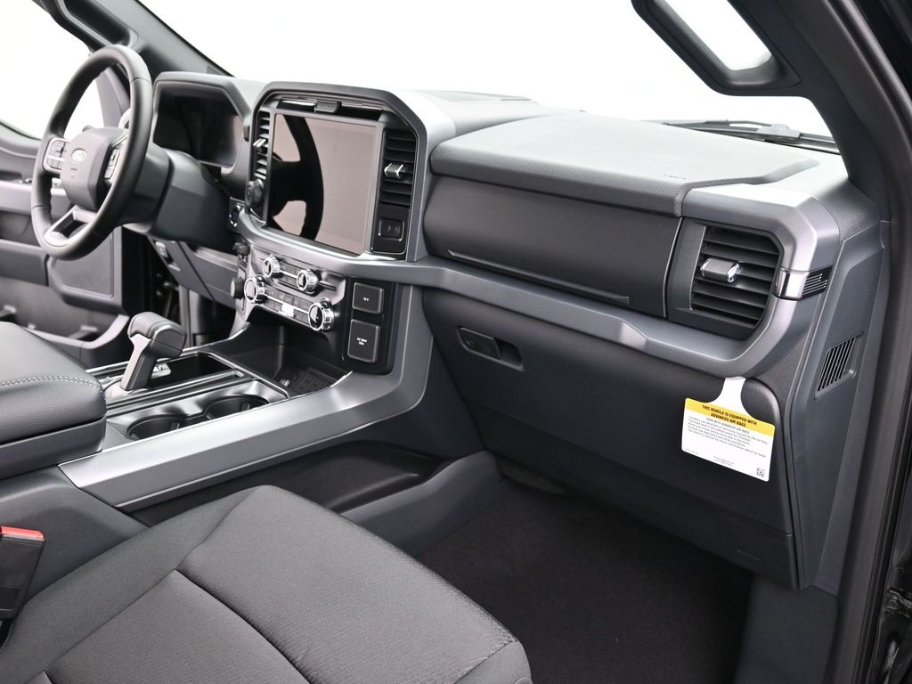 2025 Ford F-150 XLT photo 14