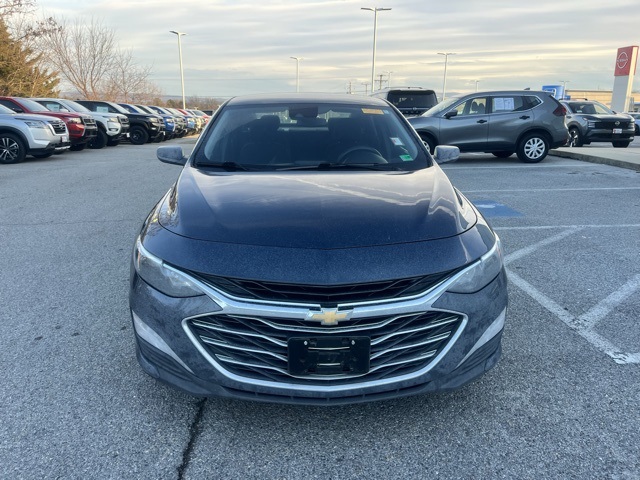 Used 2020 Chevrolet Malibu 1LT with VIN 1G1ZD5ST9LF039048 for sale in Staunton, VA