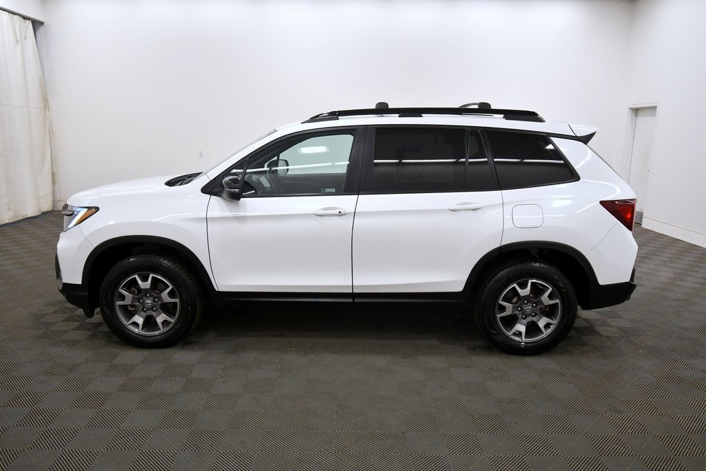 2022 Honda Passport TrailSport photo 3