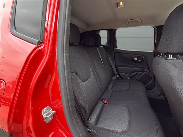 2023 Jeep Renegade Latitude Upland photo 13