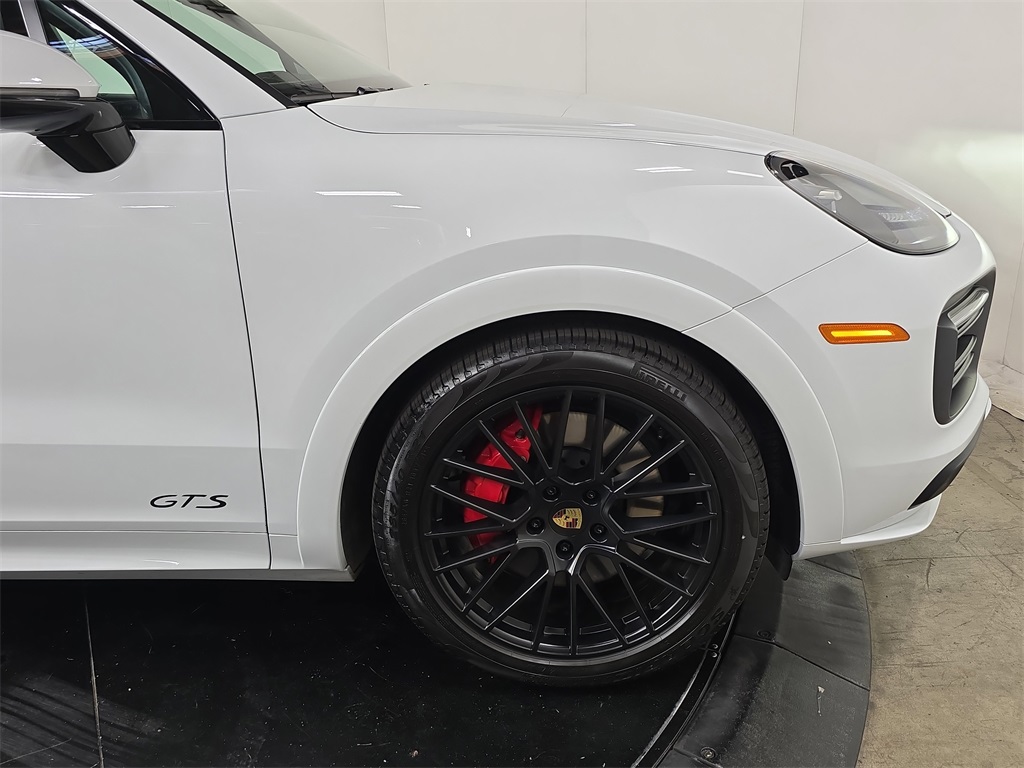 2021 Porsche Cayenne GTS photo 9